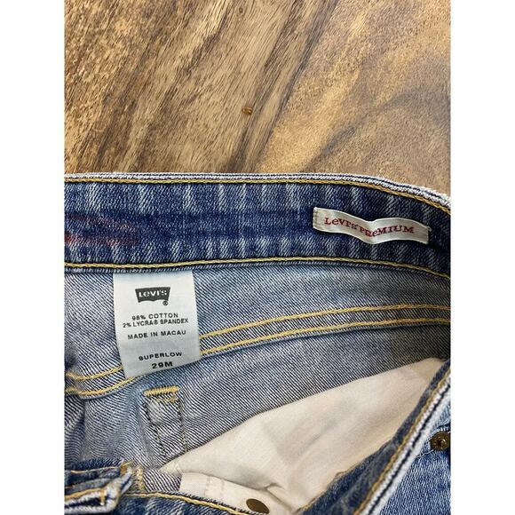 Levi's Premium Blue Mid Rise Superlow Bootcut Jeans Size 29M - Picture 3 of 4